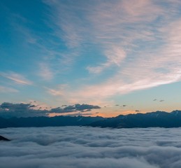 八月下旬包车走川藏线，我劝你做好这些准备再出发